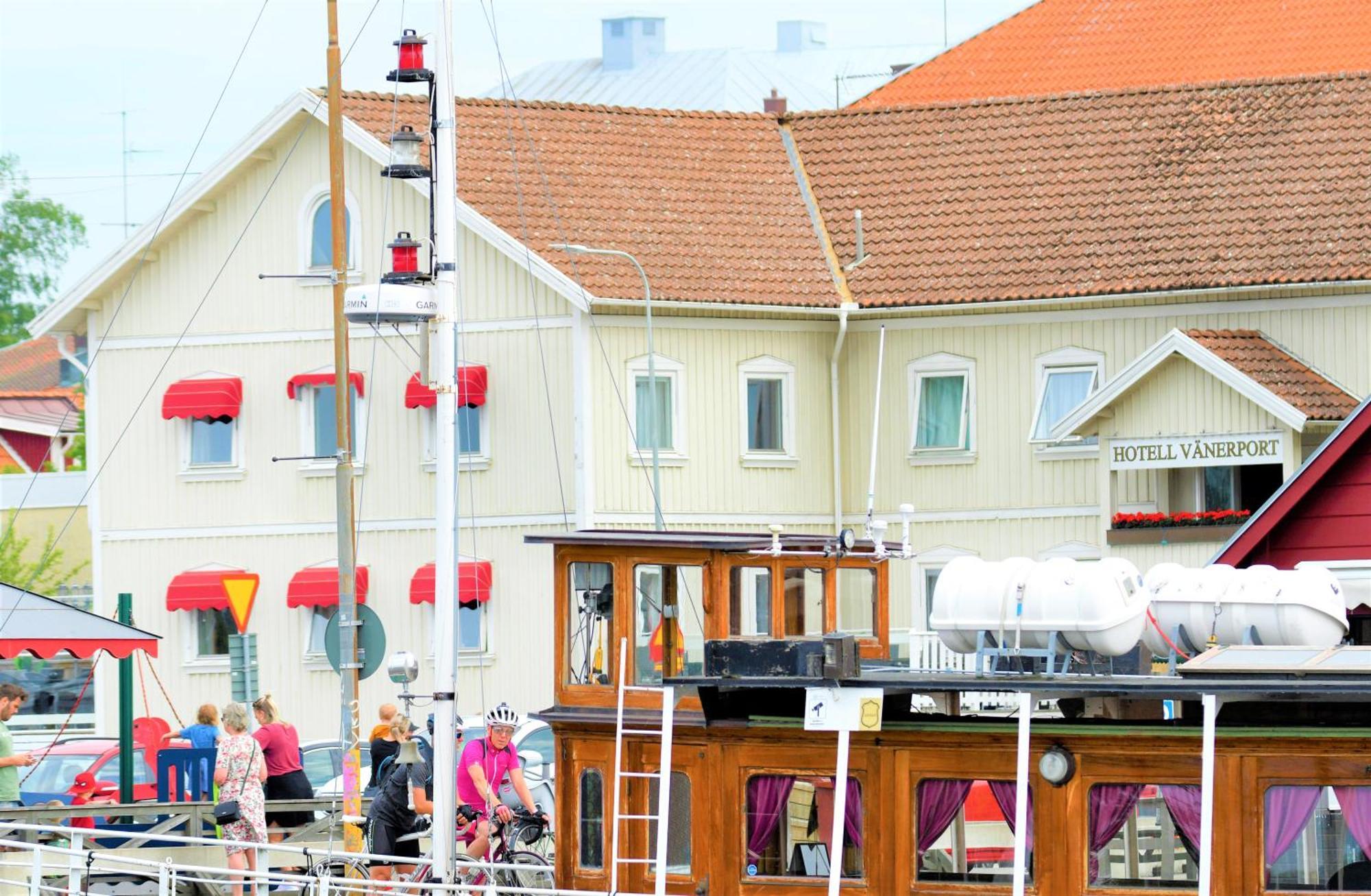Vaenerport Lakefront Hotell Mariestad Bagian luar foto