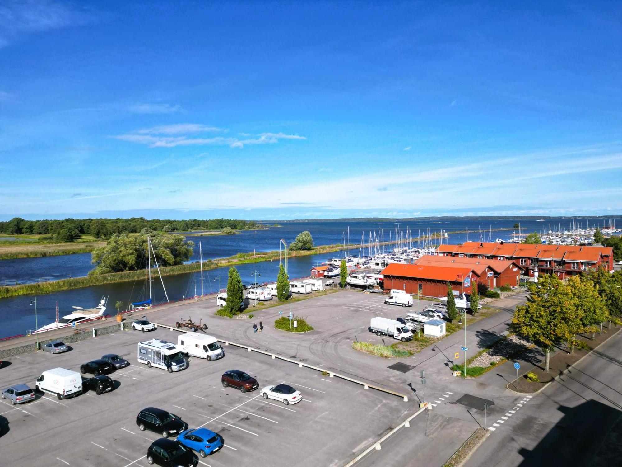 Vaenerport Lakefront Hotell Mariestad Bagian luar foto