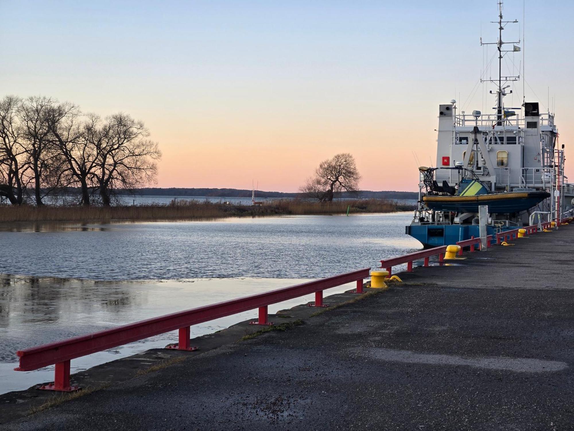 Vaenerport Lakefront Hotell Mariestad Bagian luar foto