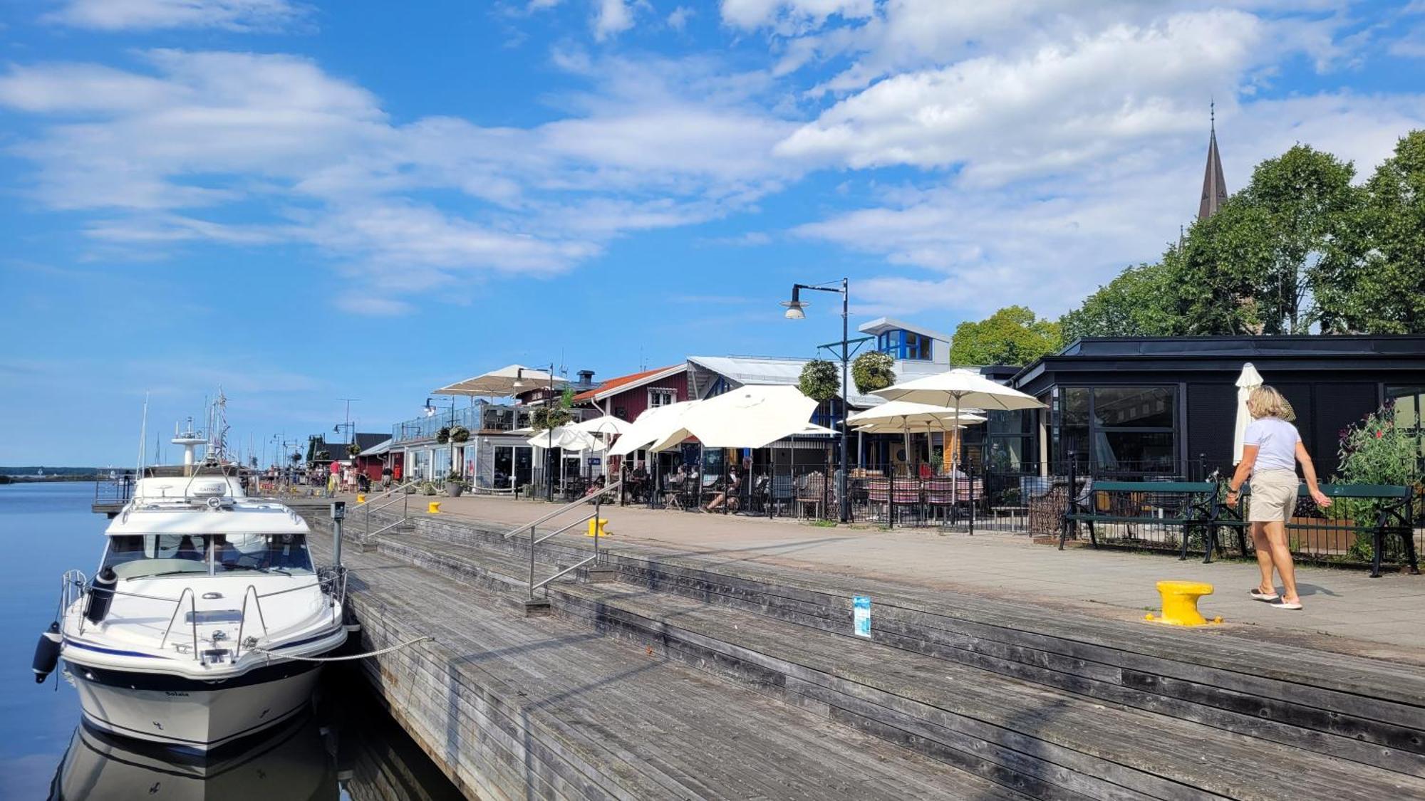 Vaenerport Lakefront Hotell Mariestad Bagian luar foto