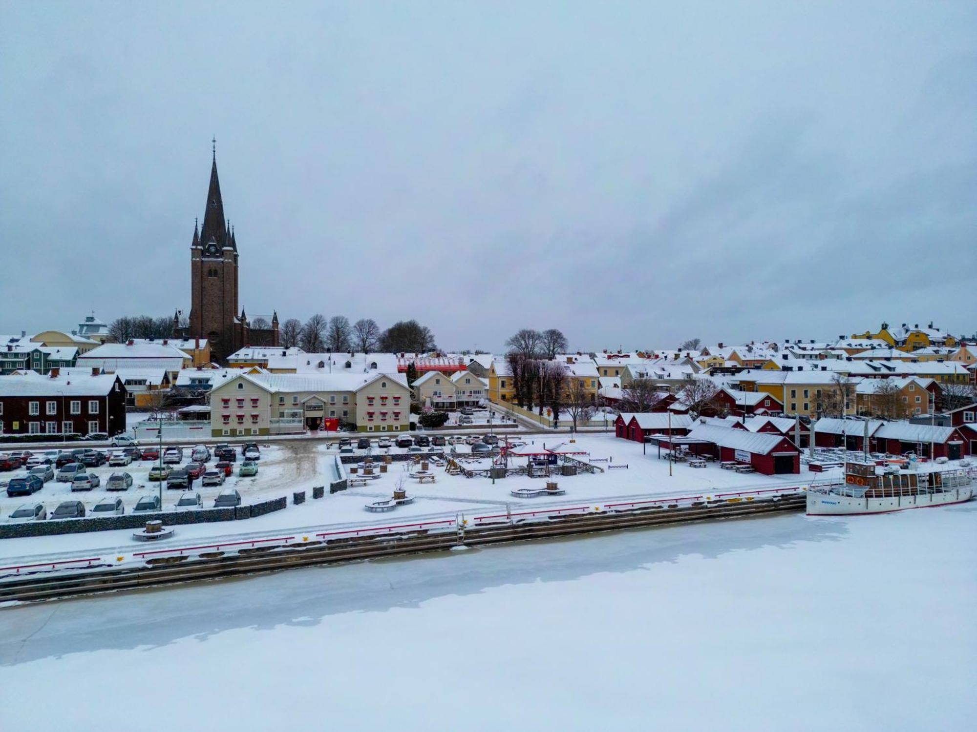 Vaenerport Lakefront Hotell Mariestad Bagian luar foto