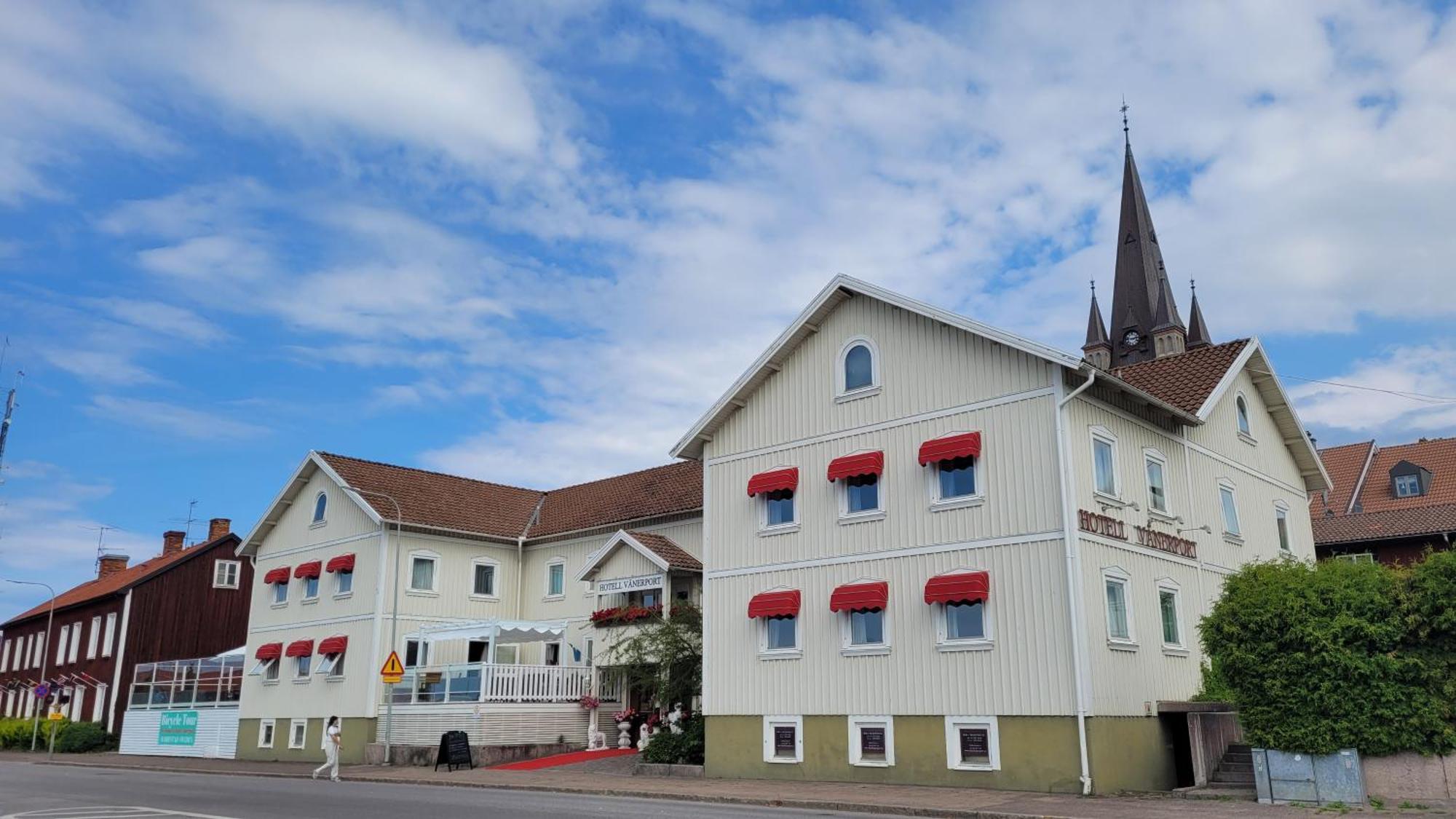 Vaenerport Lakefront Hotell Mariestad Bagian luar foto