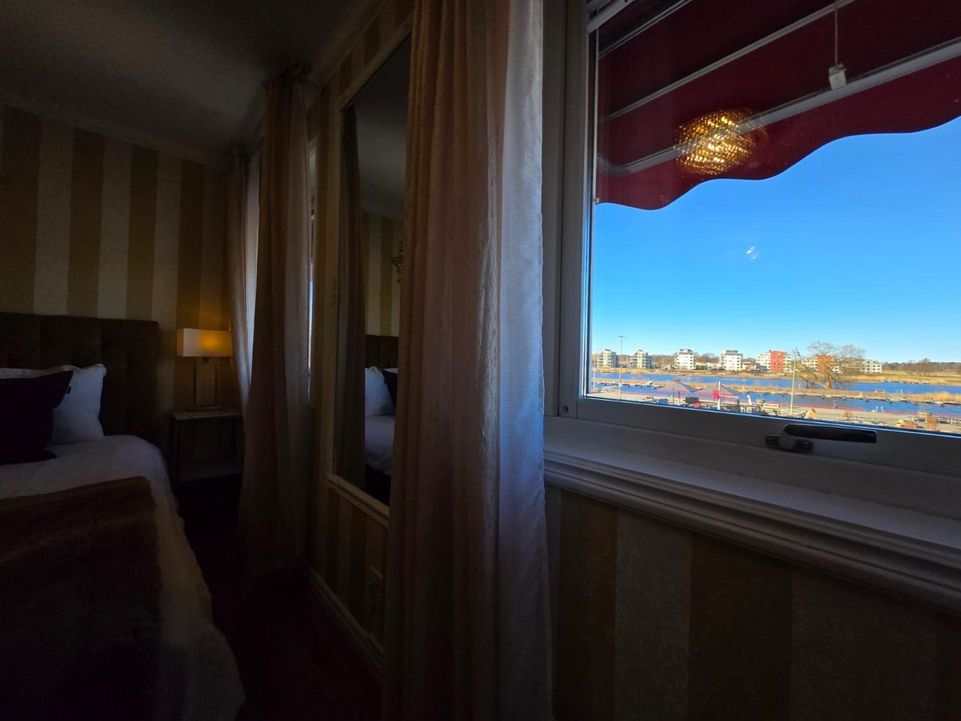 Vaenerport Lakefront Hotell Mariestad Bagian luar foto