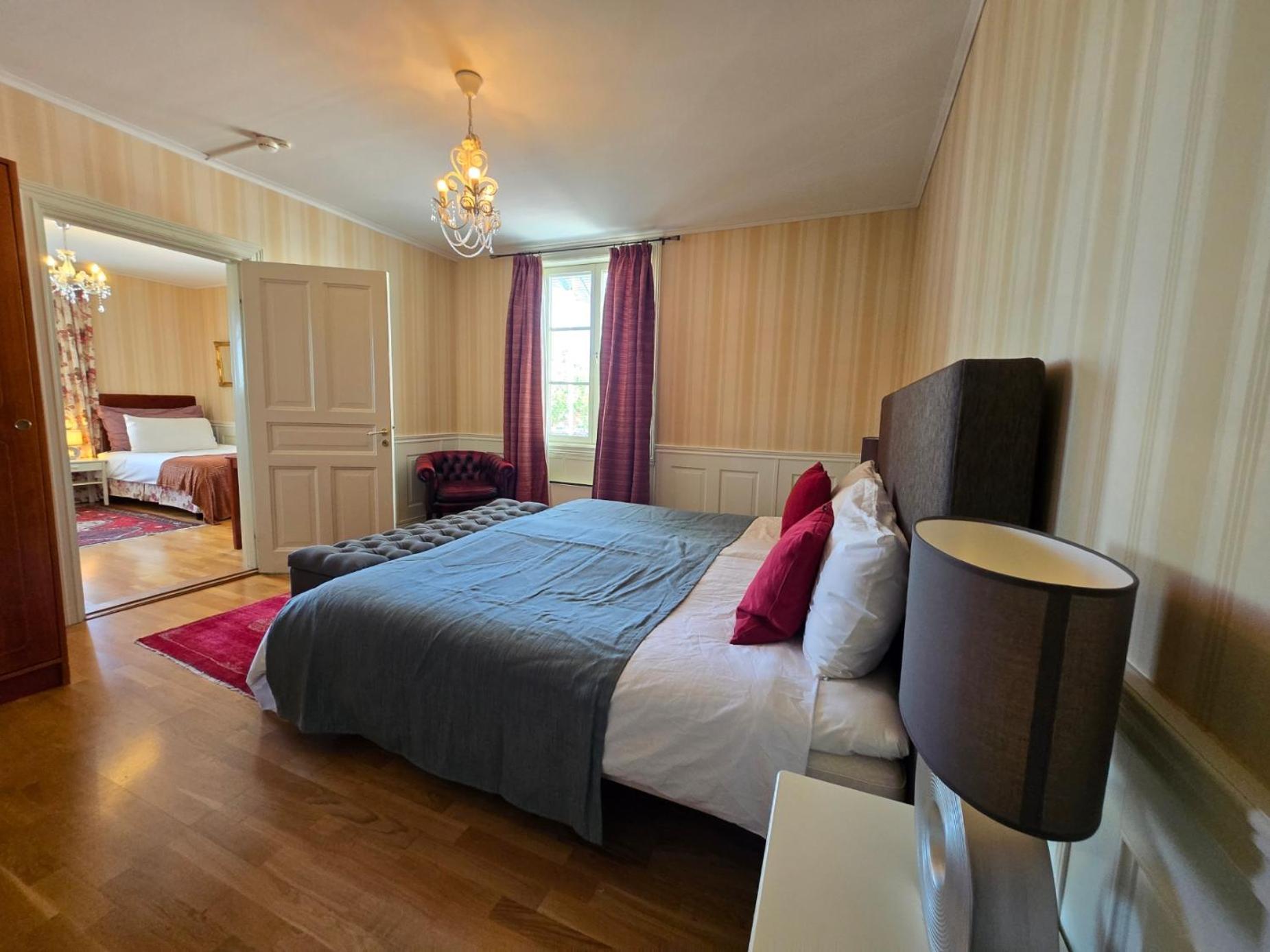 Vaenerport Lakefront Hotell Mariestad Bagian luar foto