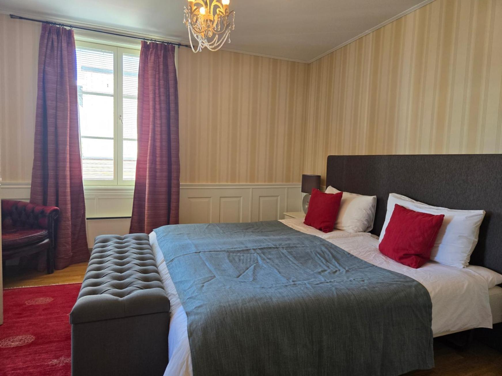 Vaenerport Lakefront Hotell Mariestad Bagian luar foto