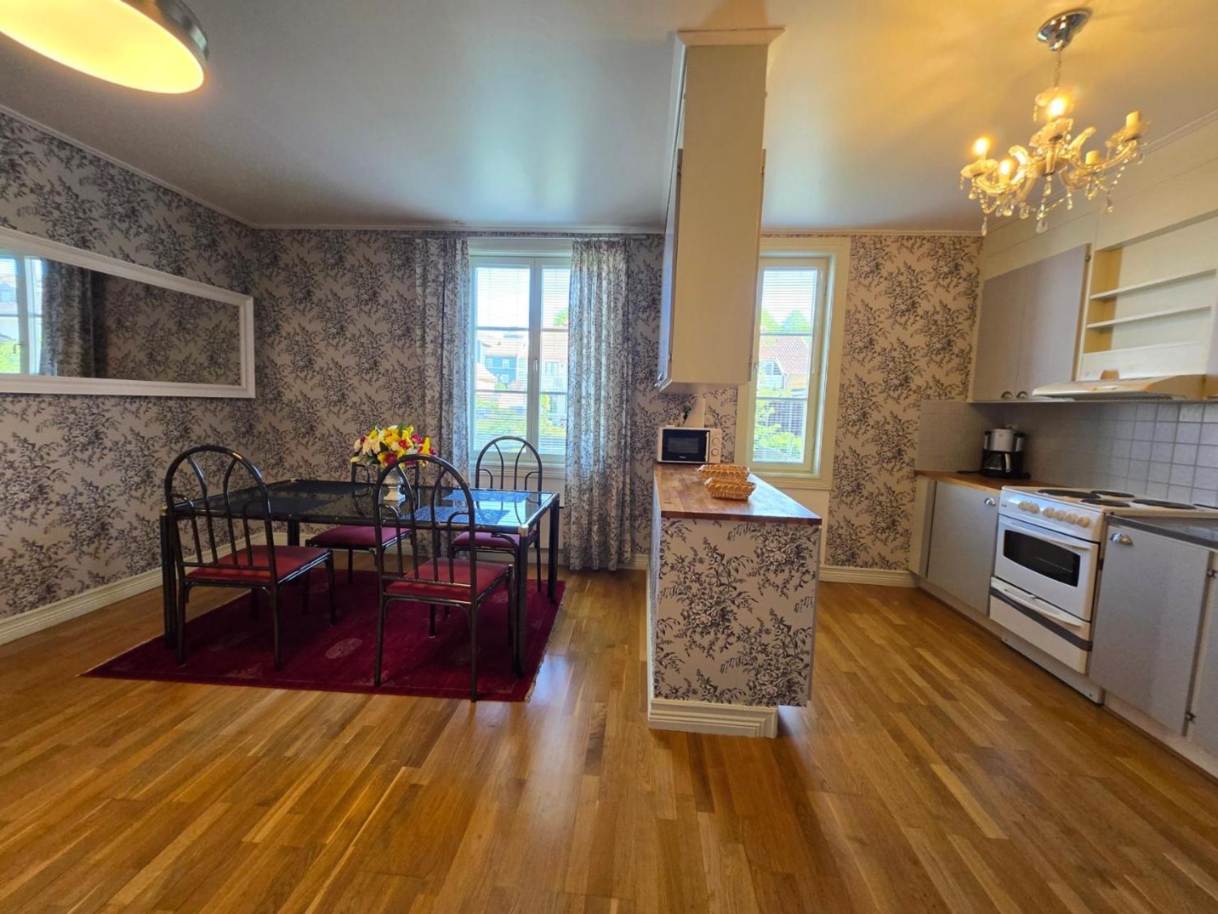 Vaenerport Lakefront Hotell Mariestad Bagian luar foto